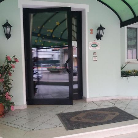 Hotel Fatima リミニ エクステリア 写真