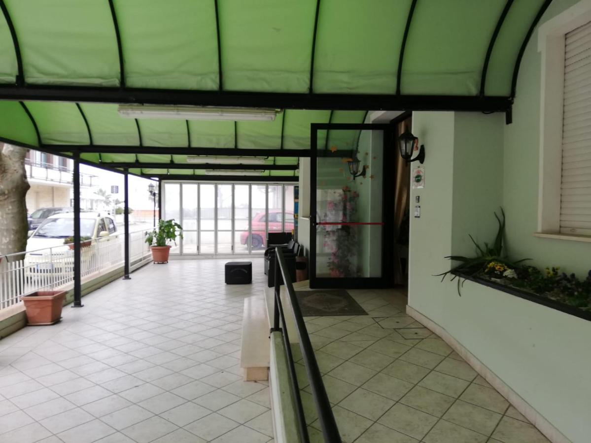Hotel Fatima リミニ エクステリア 写真