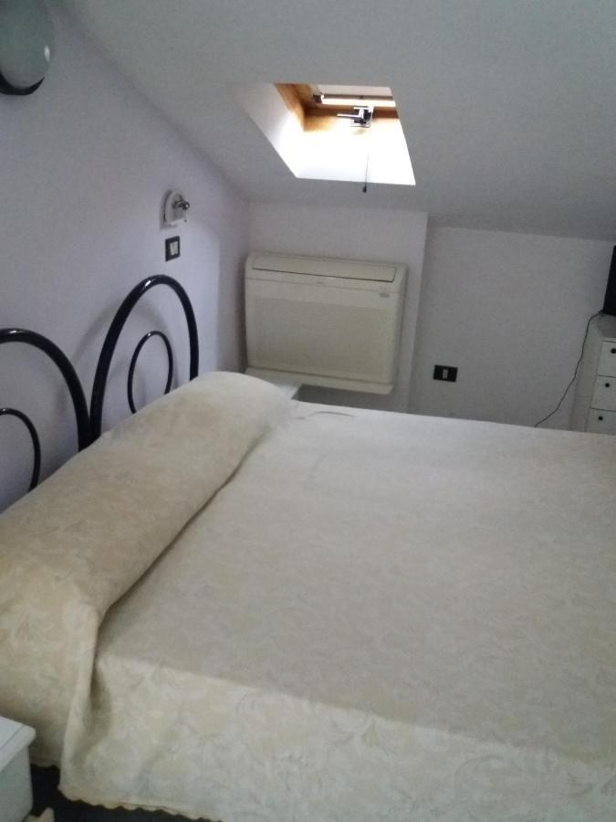 Hotel Fatima リミニ エクステリア 写真